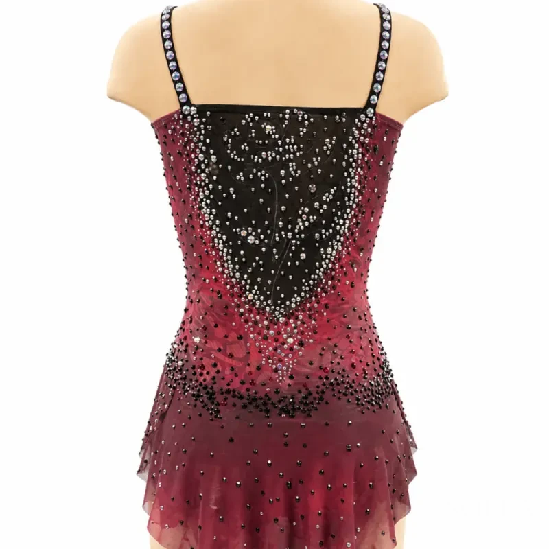 Бордово-чёрный купальник для художественной гимнастики со стразами Swarovski