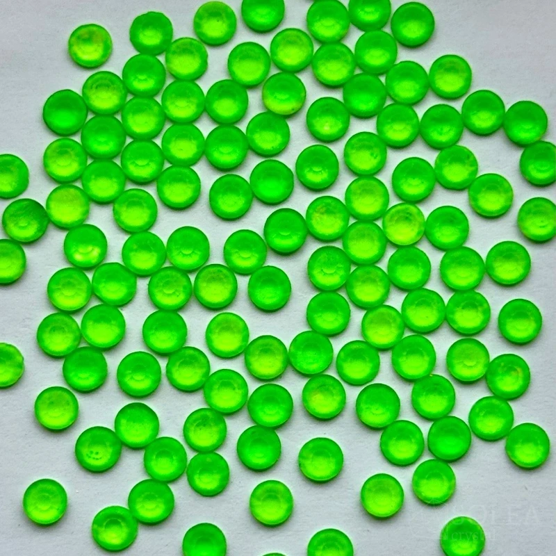 Стразы клеевые горячей фиксации Neon Green ss16